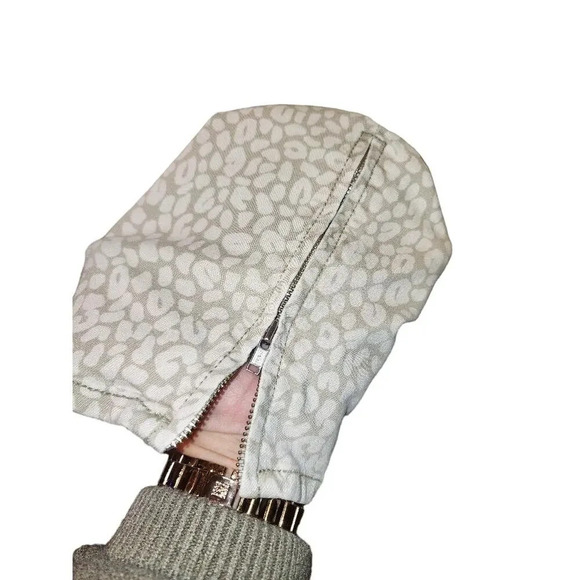 Loft Modern Skinny Ankle Cheetah Print Size 12 - Picture 4 of 4